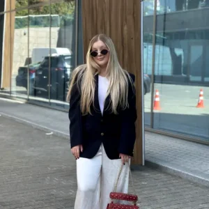 Мельник Юлія