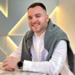 Васильєв Олександр Спеціаліст з продажу квартир THE Capital Київ