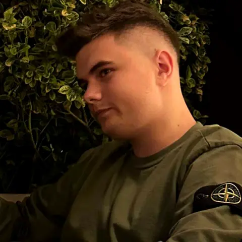 Стріла Владислав Спеціаліст з оренди квартир THE Capital Київ