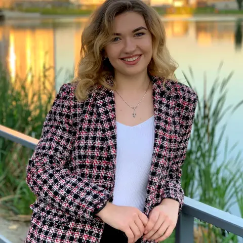 Хоптова Мар'яна Спеціаліст з оренди квартир THE Capital Київ Дарницький, Печерський, Голосіївський