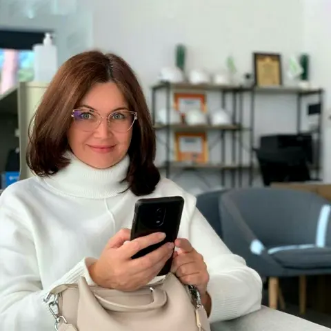 Єфремова Олена