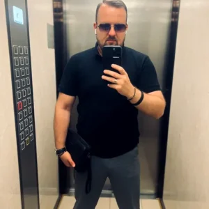 Безкоровайний Дмитро