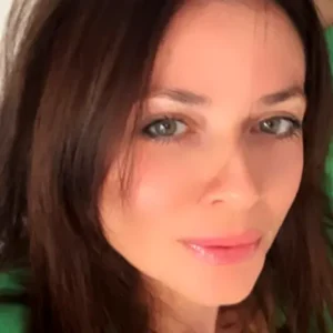 Чернєва Олена