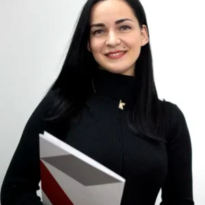 Шимоліна Олена