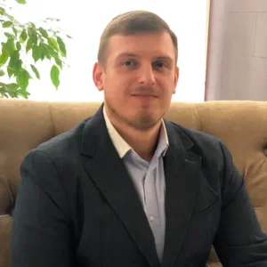 Дуб Антон