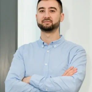 Тихонов Денис