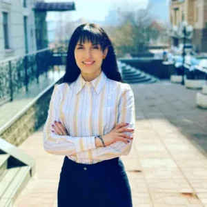 Яковлева Ніна